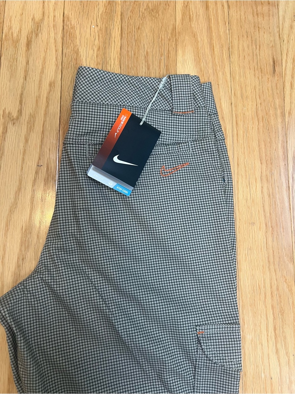 NWT Nike Golf Women’s Houndstooth Cropped Capri Cargo Pants - Picture 2 of 15